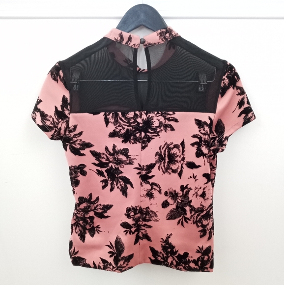 Beautiful Lady Top - Picture 2 of 4